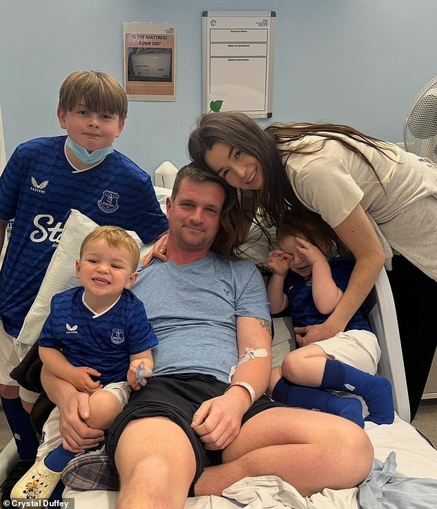 Father of three, 35, given just 1-3 years to live after dismissing early kidney cancer symptom